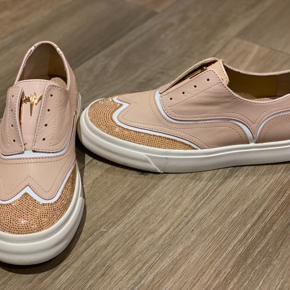 Giuseppe Zanotti   / Size 7 / nude & rose gold slip on sneakers